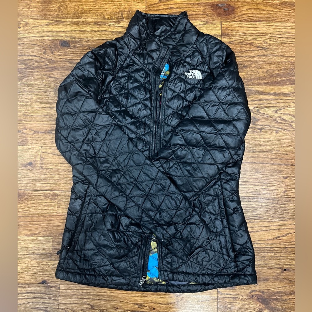 North Face Womens Small Floral Flower Print Black Thermoball Puffer Jacket Coat